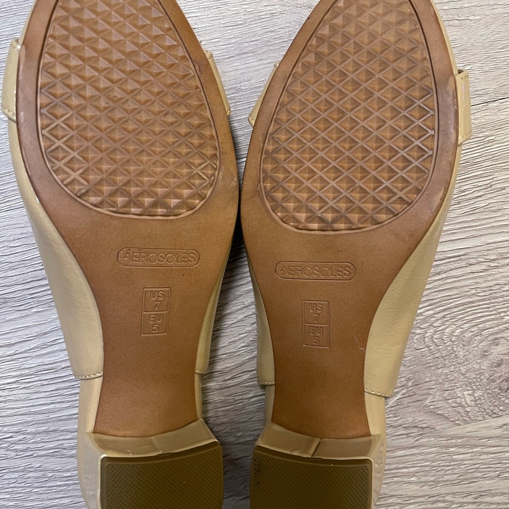 Aerosoles size 7 shoes